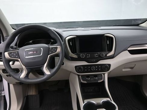 Used 2023 GMC Terrain Denali w/ Denali Premium Package AWD/4WD image 25
