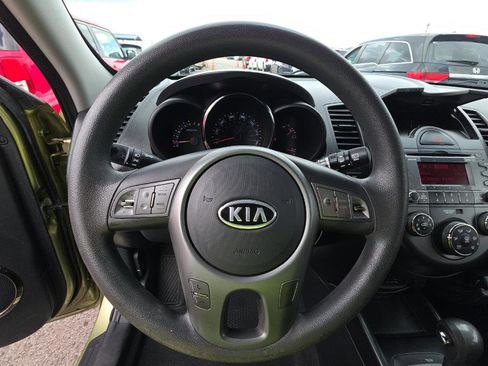 Used 2011 Kia Soul + image 10
