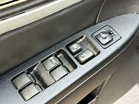 Used 2007 Mitsubishi Galant ES image 7