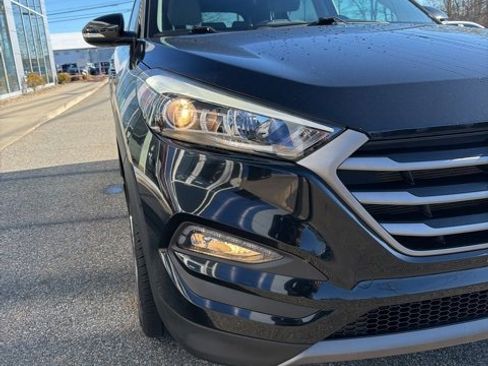 Used 2016 Hyundai Tucson Sport image 3