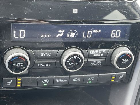 Used 2020 Subaru Ascent Premium w/ Convenience Package AWD/4WD image 17