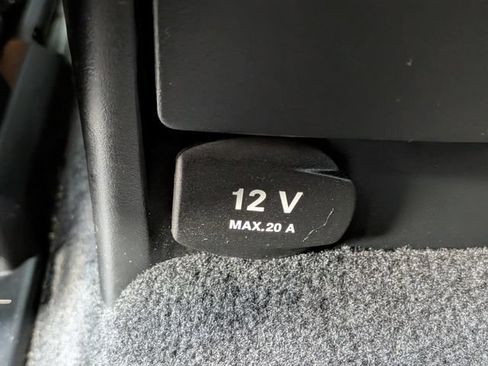 Used 2018 Mercedes-Benz GLE 350 4MATIC image 19
