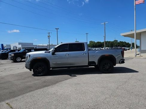 Used 2026 GMC Sierra 2500 AT4 w/ AT4 Premium Plus Package AWD/4WD image 9