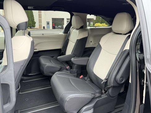 New 2026 Toyota Sienna Limited AWD/4WD image 14