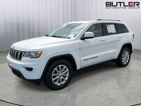 Used 2021 Jeep Grand Cherokee Laredo RWD image 1