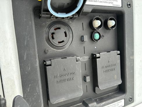 Used 2022 Ford F150 XL w/ Trailer Tow Package image 19