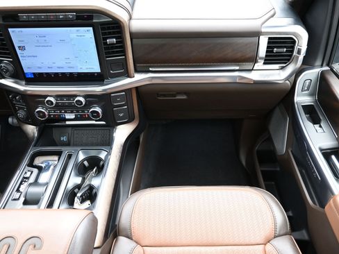 Used 2024 Ford F150 King Ranch w/ FX4 Off-Road Package image 41