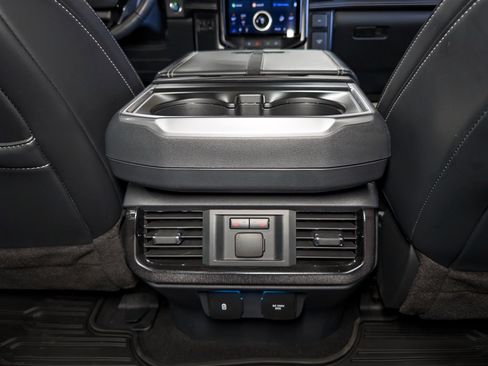Used 2023 Ford F150 Lightning Platinum AWD/4WD image 21
