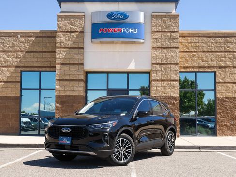 New 2025 Ford Escape SE w/ PHEV Premium Package image 2