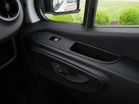 Used 2025 Mercedes-Benz Sprinter 2500 image 40