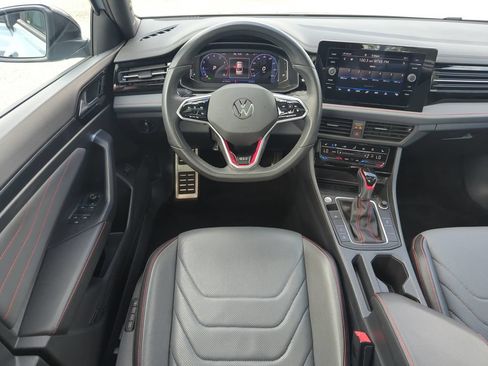 Used 2025 Volkswagen Jetta GLI Autobahn FWD image 14