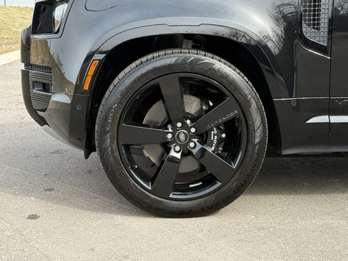 Certified 2024 Land Rover Defender 130 V8 image 10