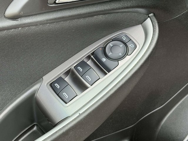 Used 2025 Chevrolet Malibu LT FWD image 18