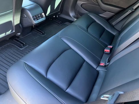 Used 2020 Tesla Model 3 Long Range image 17