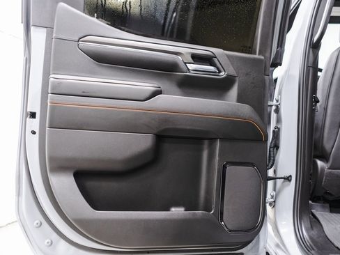 Used 2024 GMC Sierra 1500 AT4 w/ Technology Package image 29