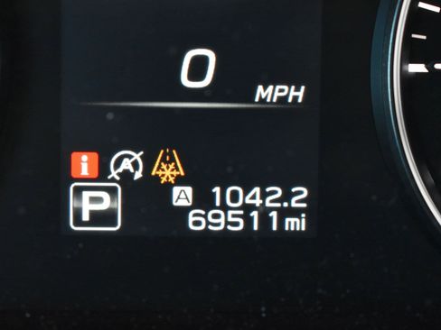 Used 2024 Subaru Outback Premium image 30