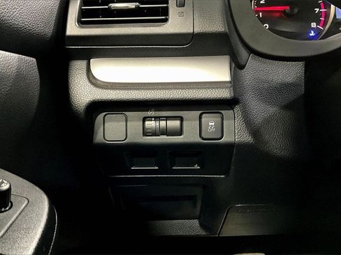 Used 2014 Subaru Crosstrek 2.0i Limited image 15