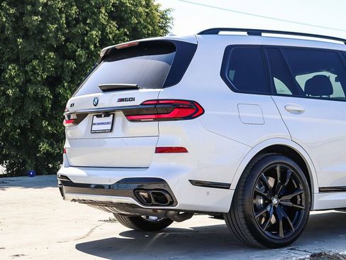 Certified 2025 BMW X7 M60i AWD/4WD image 12