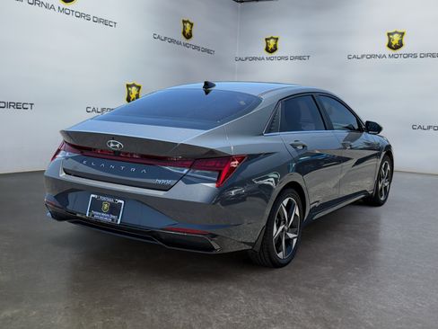 Used 2023 Hyundai Elantra Limited FWD image 5