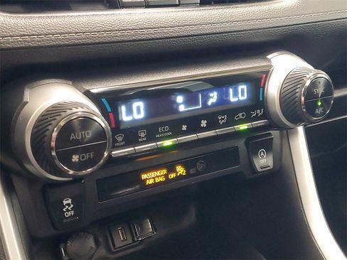 Used 2021 Toyota RAV4 XLE Premium w/ Carpet Mat Package (TMS) image 30