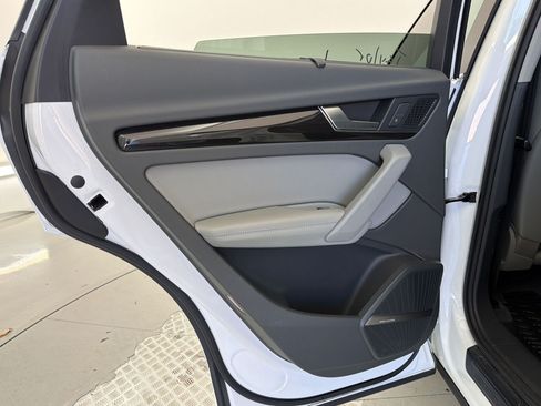 Used 2019 Audi Q5 Prestige w/ Prestige Package AWD/4WD image 12