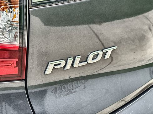 Used 2021 Honda Pilot Elite image 7