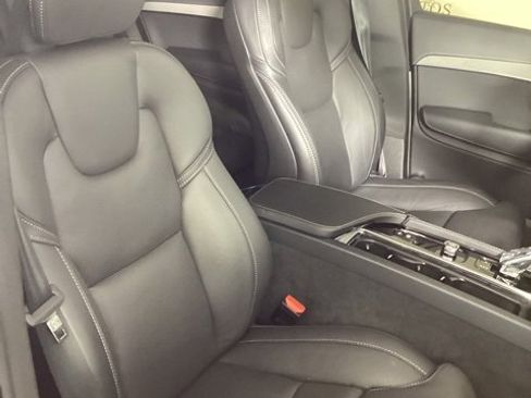 Used 2024 Volvo XC90 B6 Ultimate w/ Protection Package Premier image 21