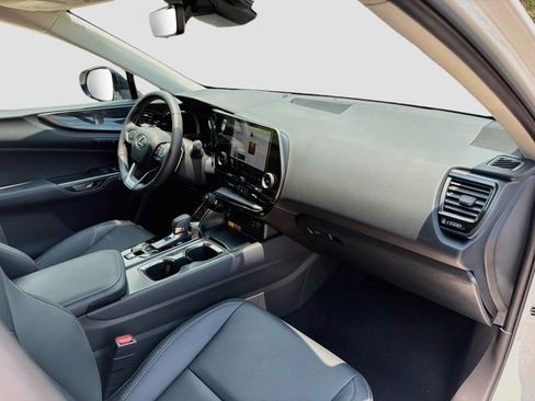 Used 2025 Lexus NX 250 FWD w/ Accessory Package (Z1) image 14