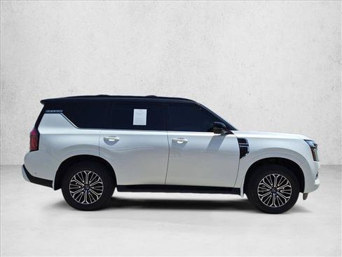 Used 2025 Nissan Armada Platinum AWD/4WD image 4