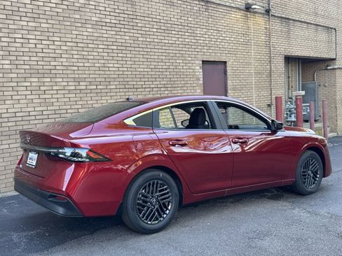 New 2026 Nissan Sentra SV w/ SV Convenience Package FWD image 12