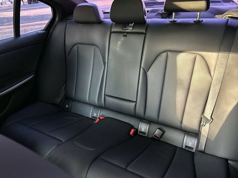 Used 2022 BMW 330i xDrive Sedan w/ M Sport Package AWD/4WD image 23