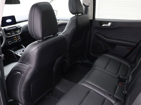 Used 2022 Ford Escape SEL image 11