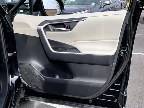 Certified 2021 Toyota RAV4 XLE w/ Convenience Package image 21