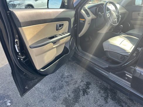 Used 2010 Kia Soul ! image 16