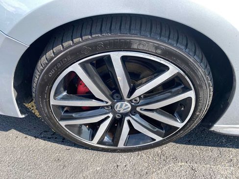 Used 2014 Volkswagen Jetta GLI Autobahn FWD image 34
