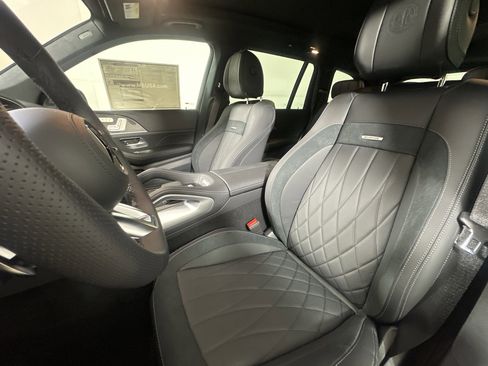 New 2026 Mercedes-Benz GLS 63 AMG 4MATIC image 9