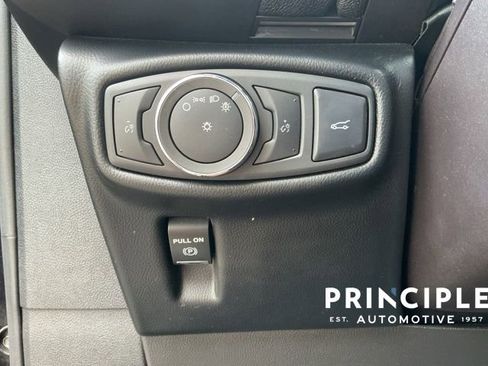 Used 2016 Lincoln MKX Reserve w/ Technology Package FWD image 22