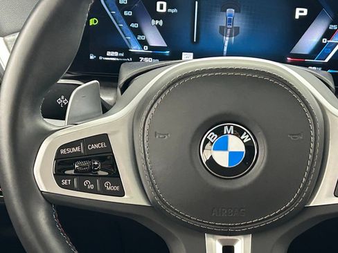 Used 2025 BMW X7 M60i w/ Climate Comfort Package AWD/4WD image 11