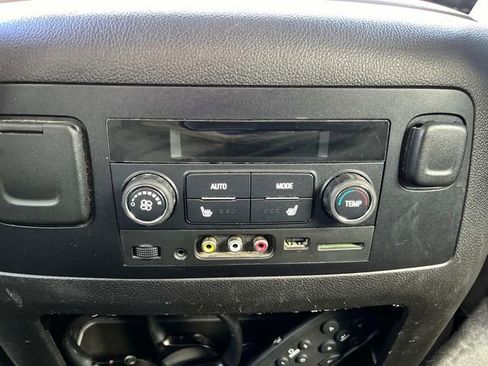 Used 2015 Chevrolet Tahoe LT w/ Luxury Package AWD/4WD image 21