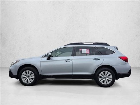 Used 2019 Subaru Outback 2.5i Premium w/ Popular Package #2 AWD/4WD image 2