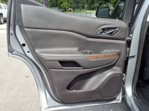 Used 2023 GMC Acadia Denali AWD/4WD image 18