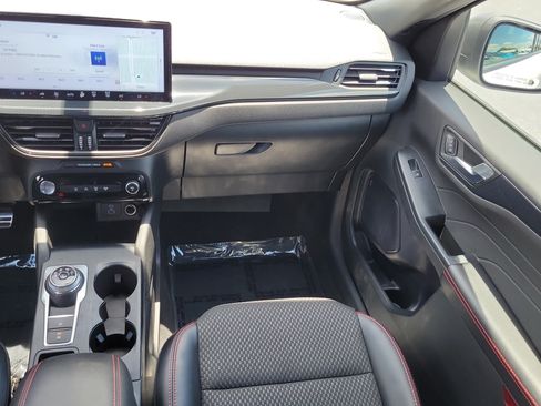 Used 2023 Ford Escape ST-Line w/ Tech Pack #1 FWD image 17