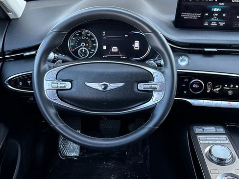 Used 2025 Genesis GV70 2.5T image 13