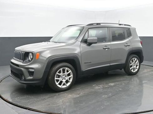 Used 2019 Jeep Renegade Latitude FWD image 4