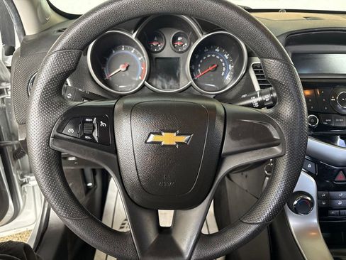 Used 2014 Chevrolet Cruze LT FWD image 14