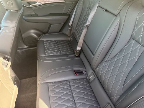Used 2023 Buick Envision Avenir AWD/4WD image 12