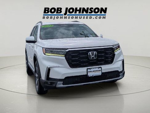 Used 2023 Honda Pilot Elite image 1