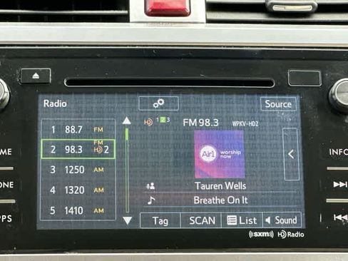 Used 2017 Subaru Outback 2.5i Premium image 10