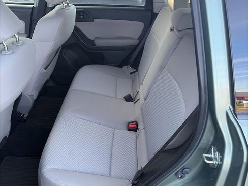 Used 2016 Subaru Forester 2.5i Premium image 10