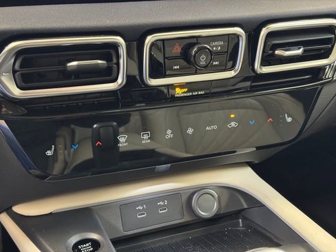 New 2026 Nissan Sentra SL w/ Floor Mat Package FWD image 35